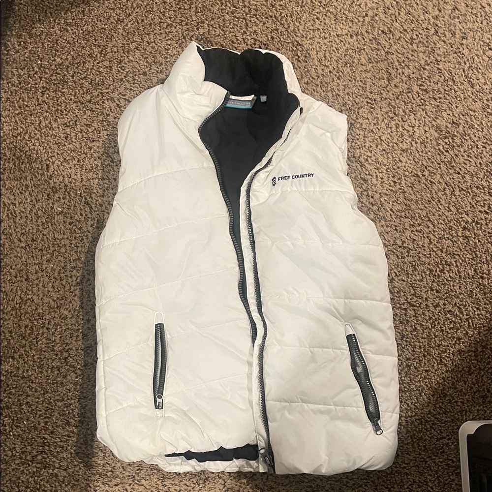 Free Country White Quilted Vest with Black Trim